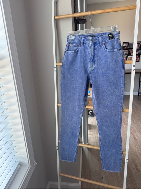 Abercrombie & Fitch Denim - Abercrombie & Fitch Simone High-Rise Indigo Mom Jeans | Size 28/00, NWT
